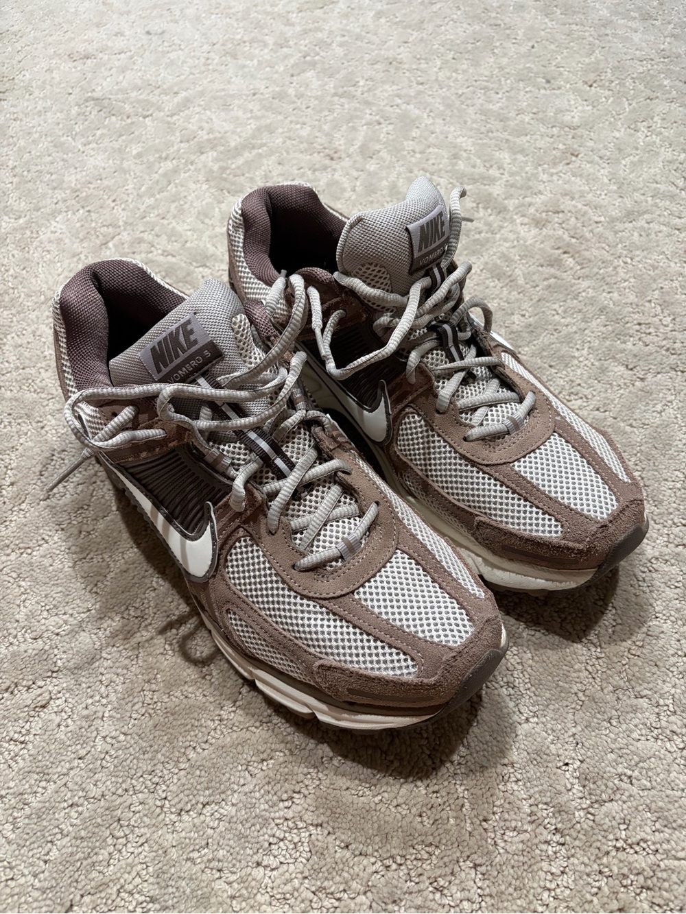Nike Men's Vomero Sneakers